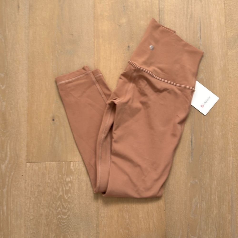NWT Size 4 Lululemon Align 25”
